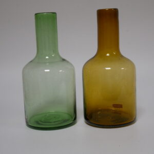a) Karaf glas  Imperfect design