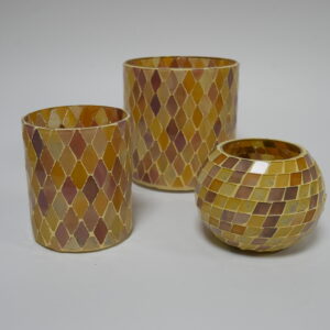 a) Theelichthouder mozaiek ronde en kleine €13,95. Grote €22,95