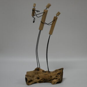 a2) Gezin -  hout met metaal - hoogte 45cm